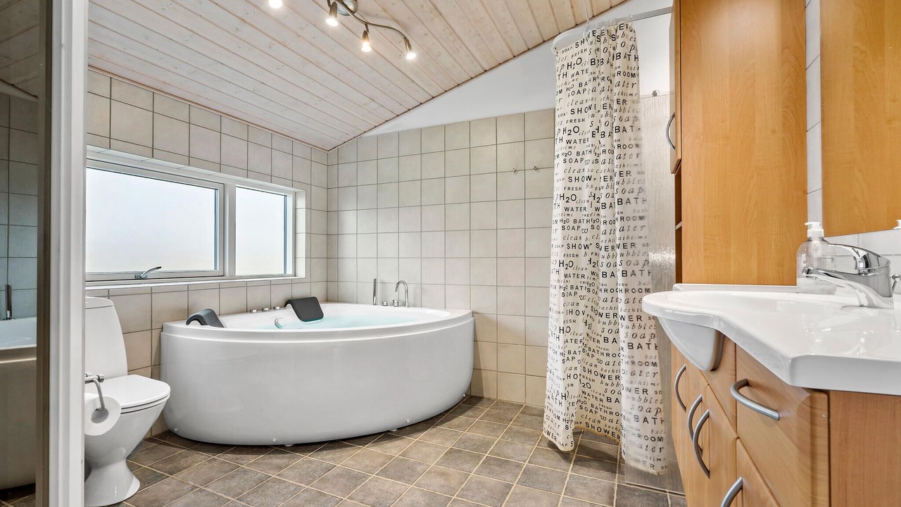 Photo of Bathroom in Vrist Strand