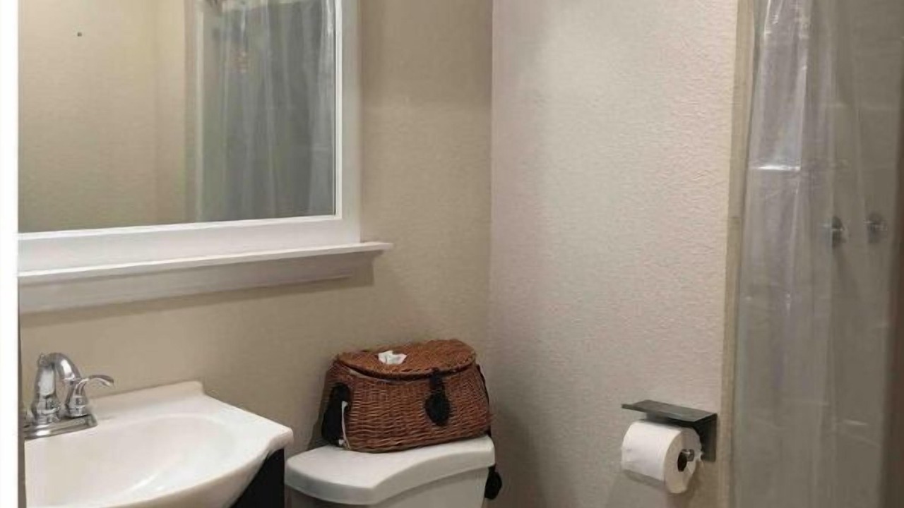 Photo of Bathroom in Hemphill