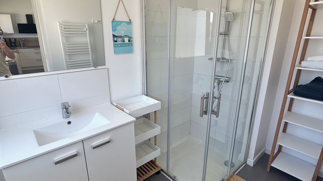 Photo of Bathroom in Ouistreham