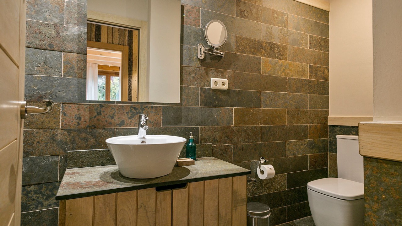 Photo of Bathroom in Tredos
