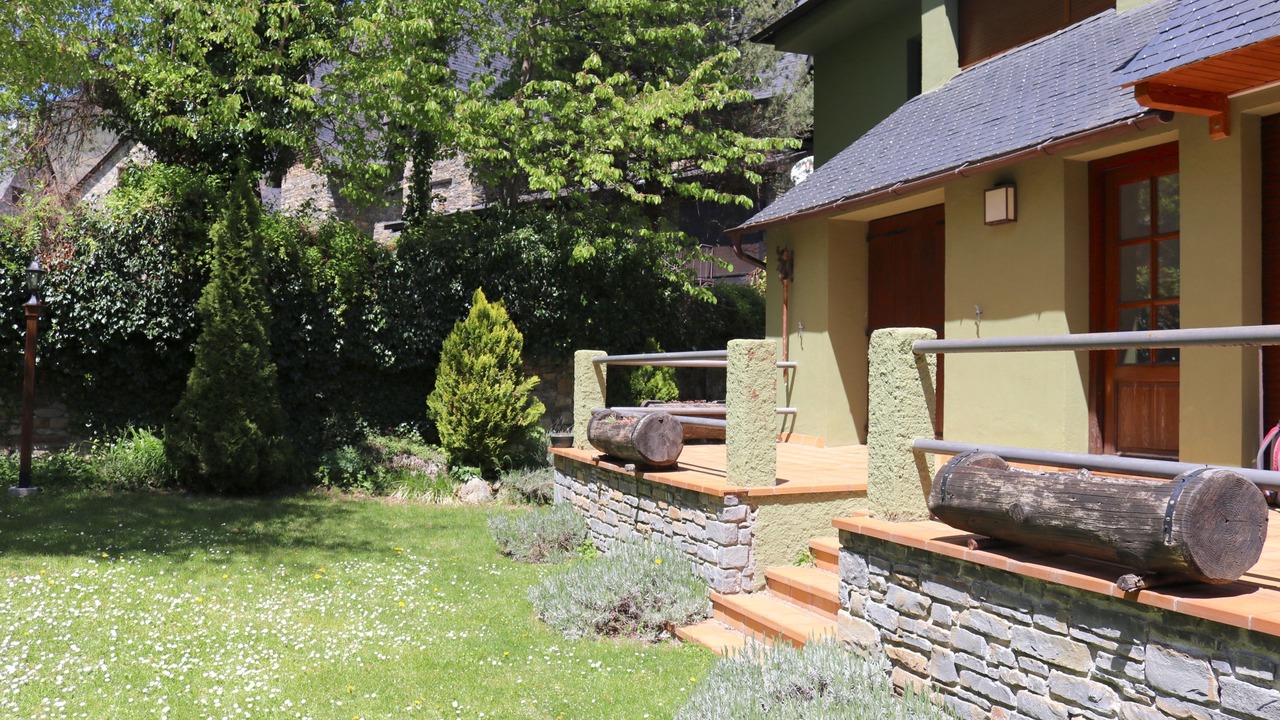 Photo of Patio Balcony in Garos