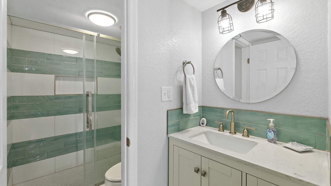 Photo of Others in Painters Hill