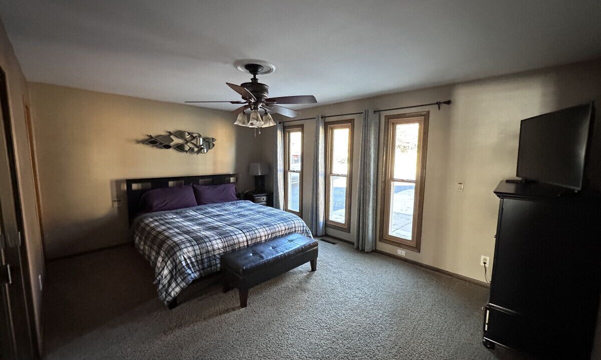 Photo of Bedroom in Lake Delton
