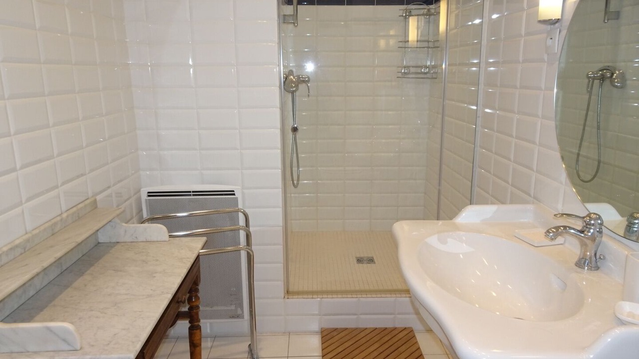 Photo of Bathroom in Font-Romeu-Odeillo-Via