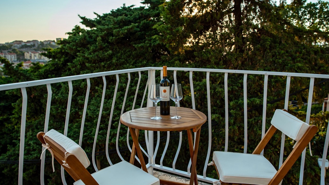 Photo of Patio Balcony in Gornji Kono