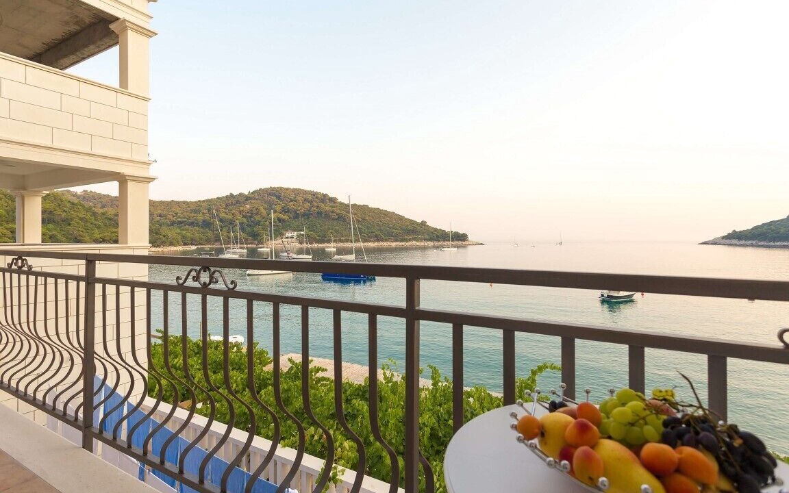 Photo of Outdoor in Saplunara