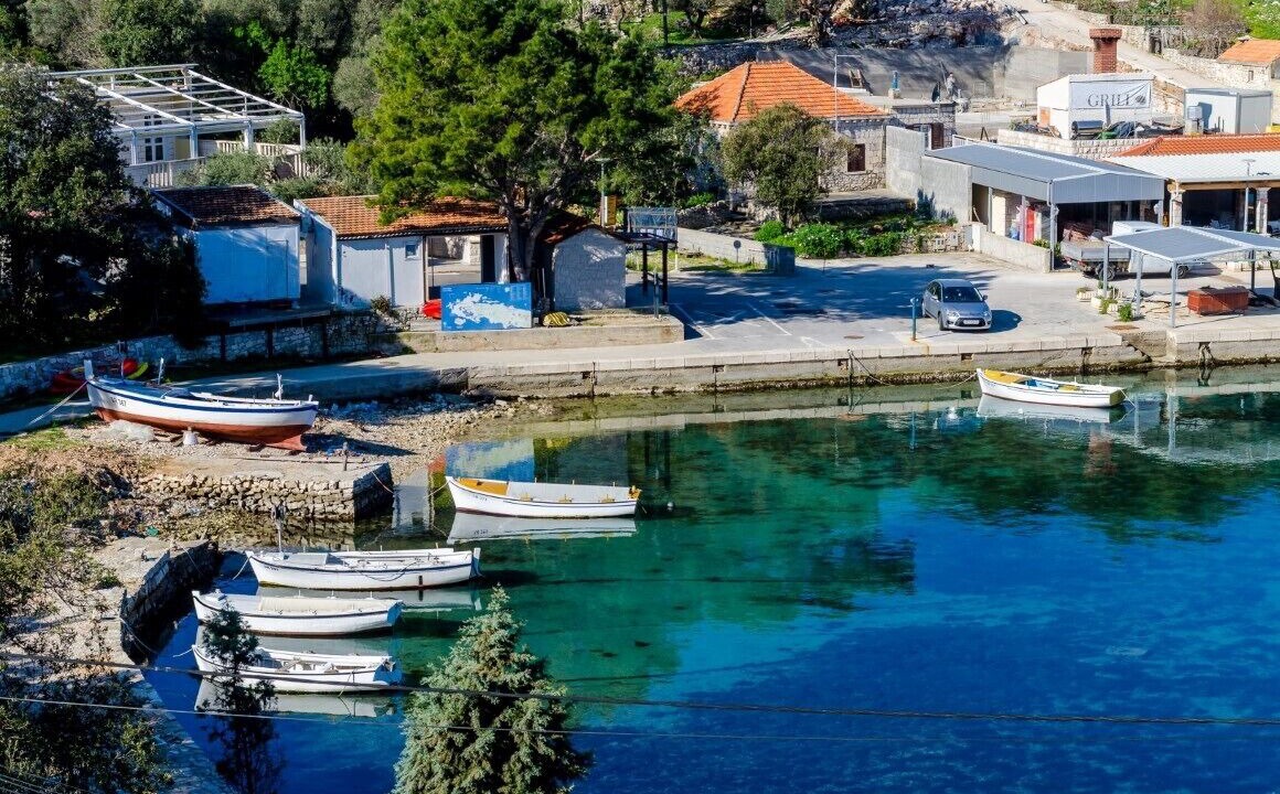 Photo of Others in Pomena