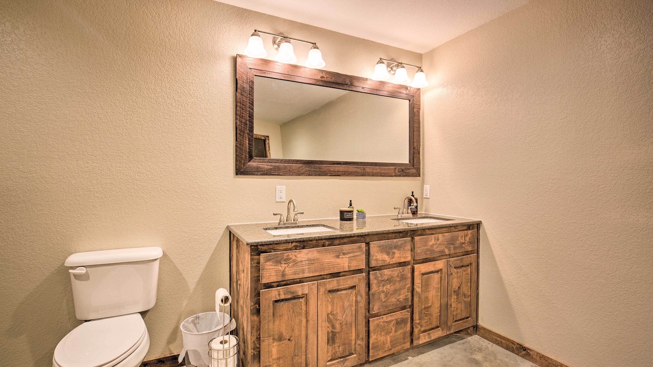 Photo of Bathroom in Yantis