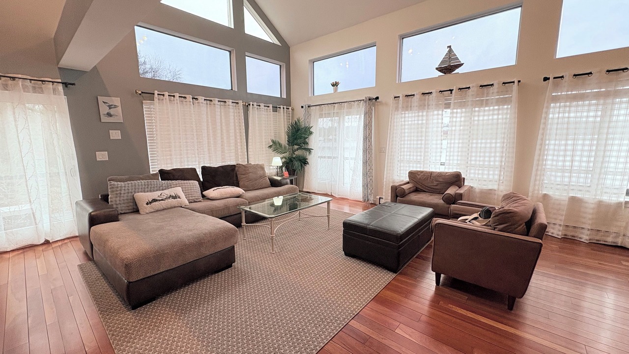 Photo of Livingroom in Conning Towers Nautilus Park