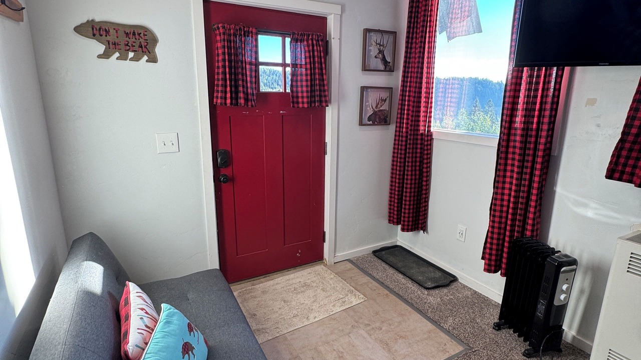 Photo of Livingroom in Sandpoint