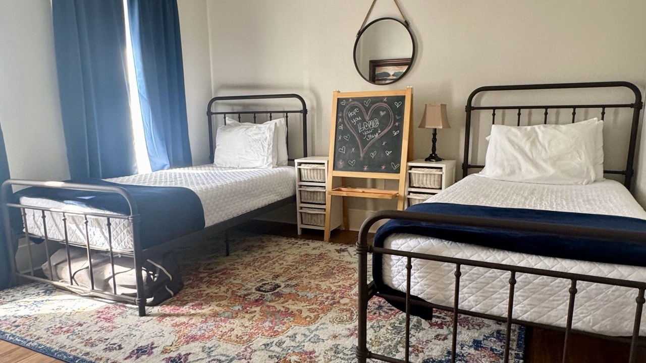 Photo of Bedroom in Humble