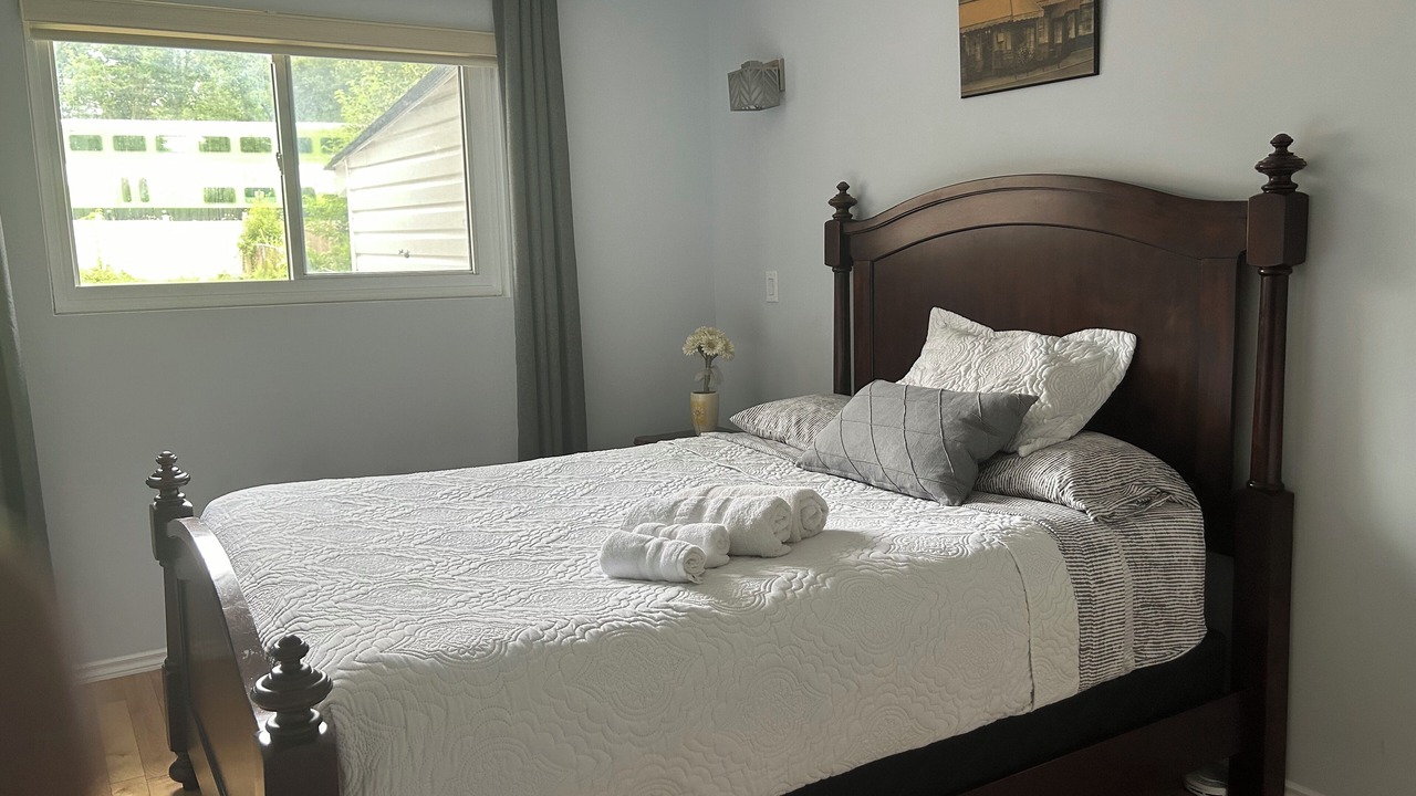Photo of Bedroom in Richmond Hill