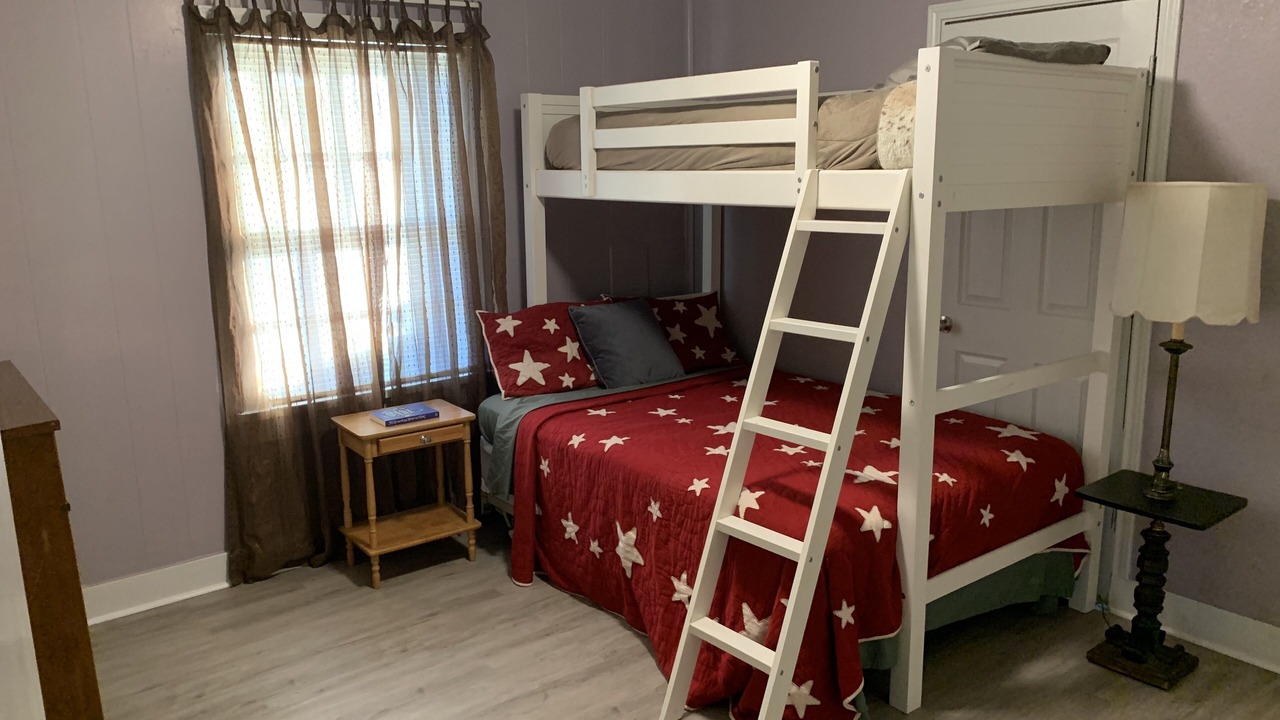 Photo of Bedroom in Angleton