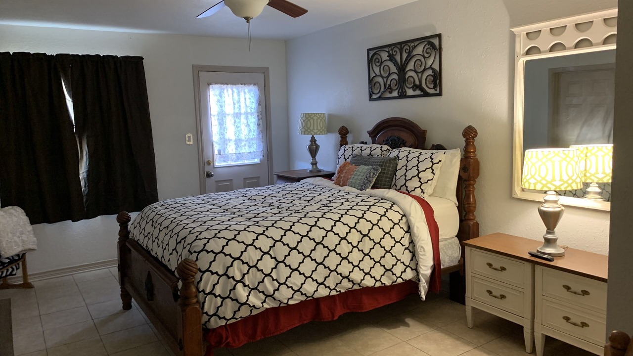 Photo of Bedroom in Angleton