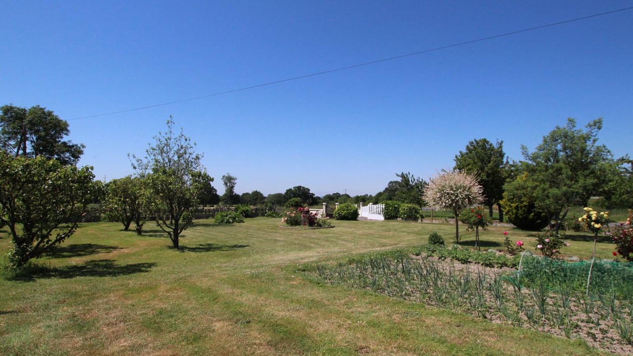 Photo of Outdoor in Ceaux