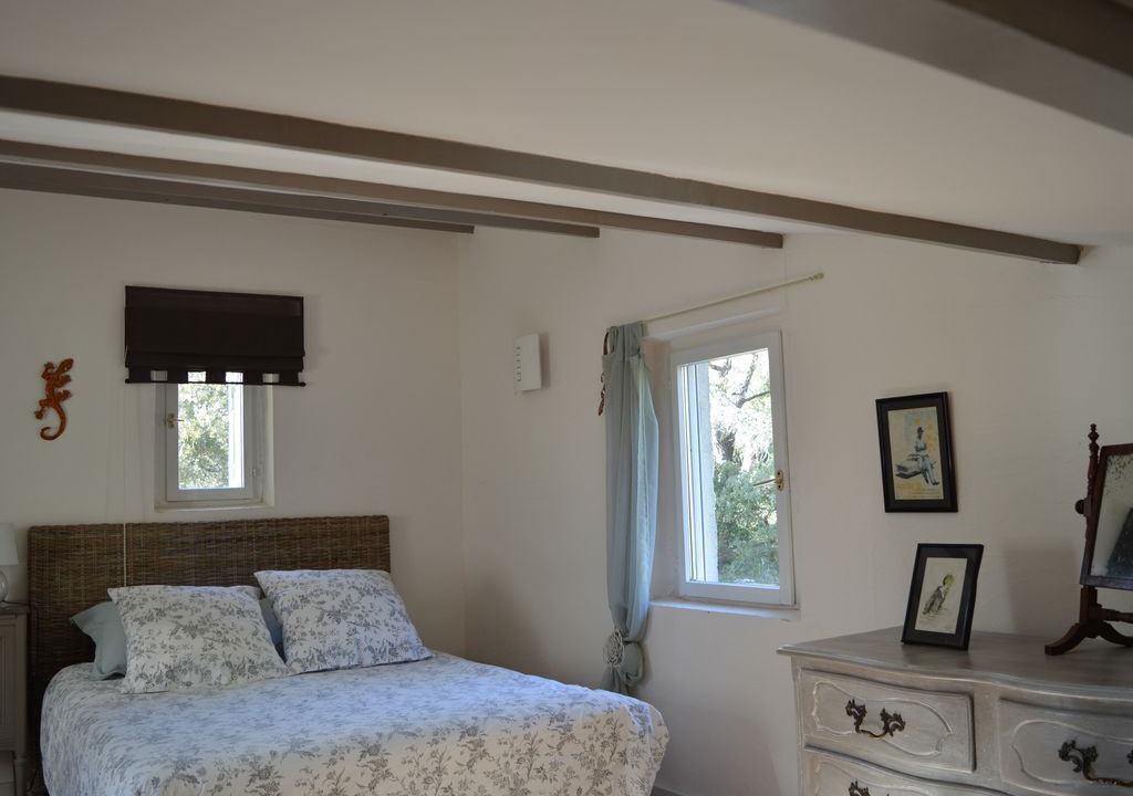 Photo of Bedroom in Lagnes