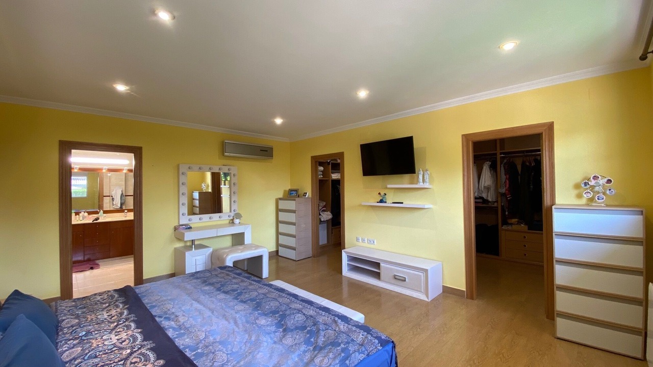 Photo of Bedroom in Serra