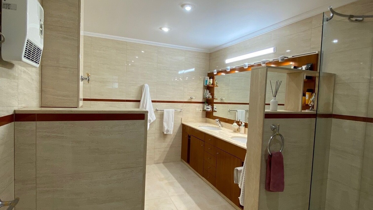 Photo of Bathroom in Serra