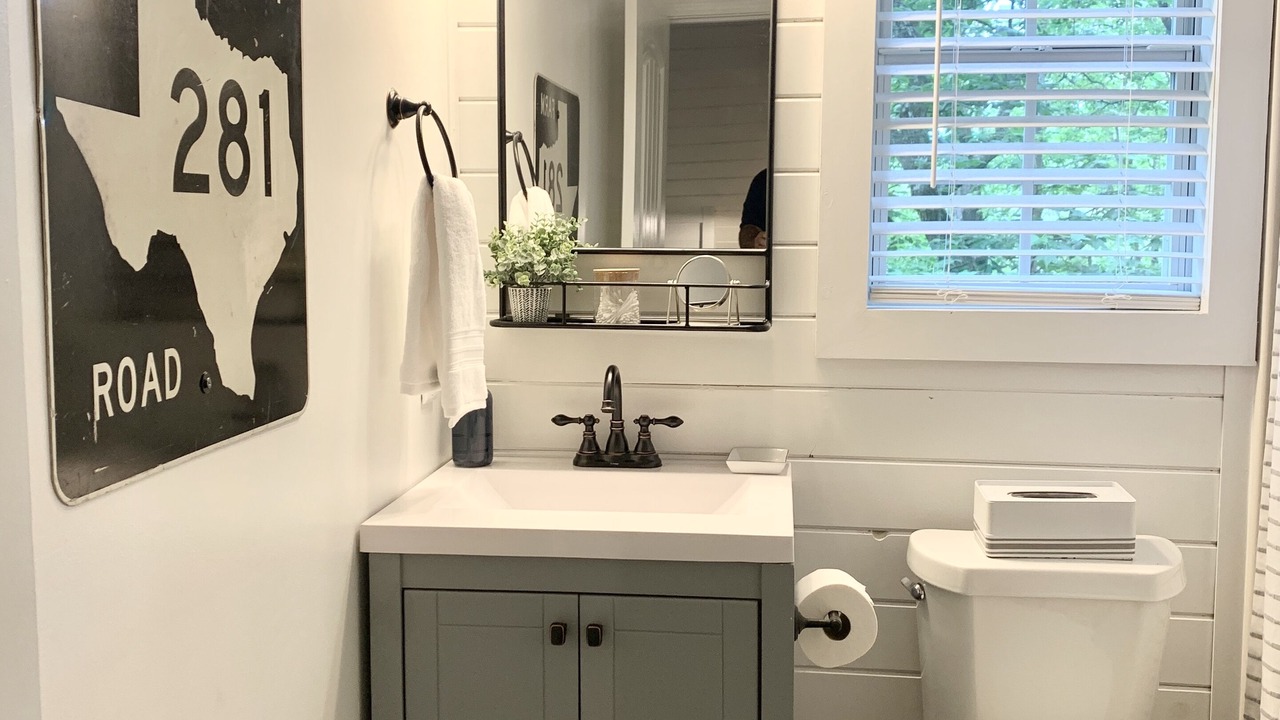 Photo of Bathroom in Sautee Nacoochee