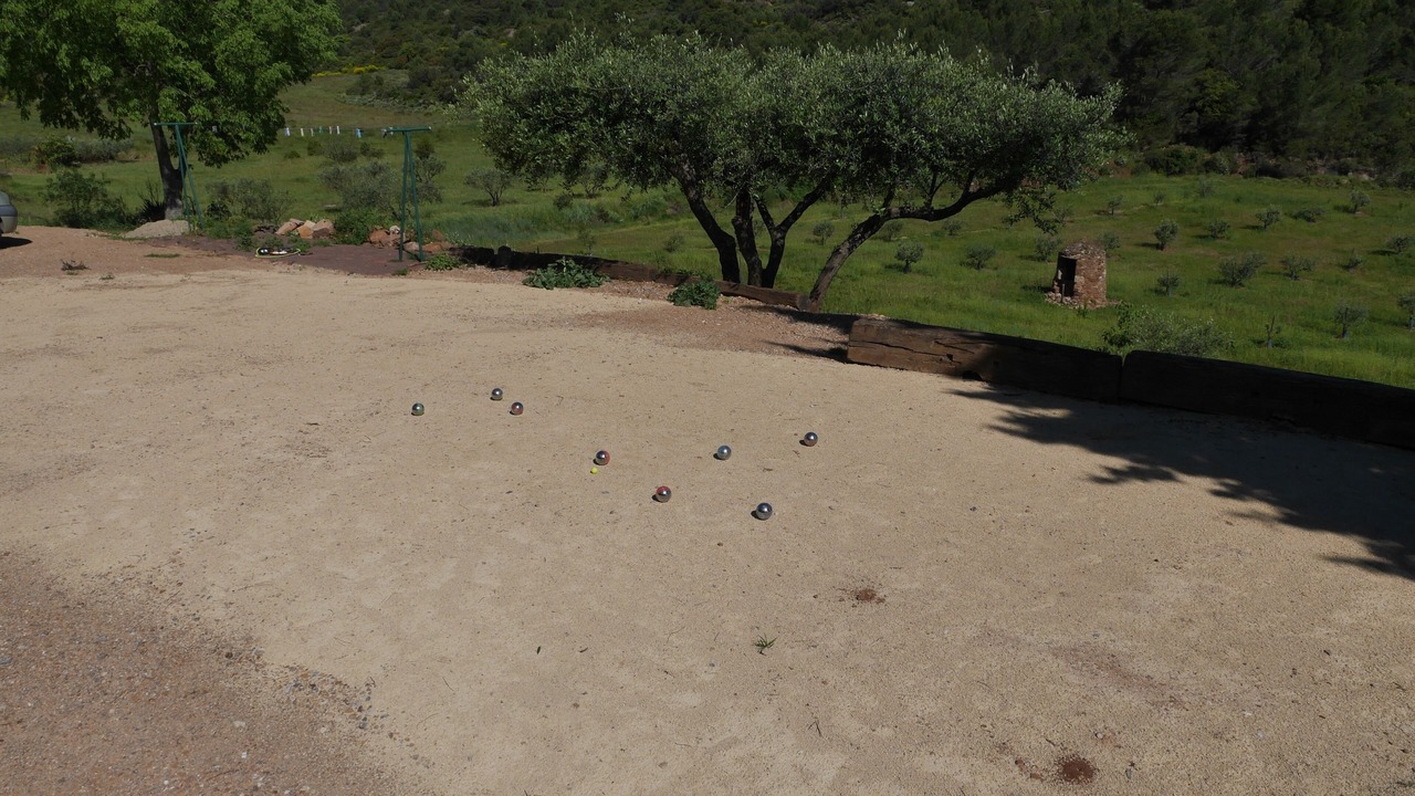 Photo of Others in Quarante
