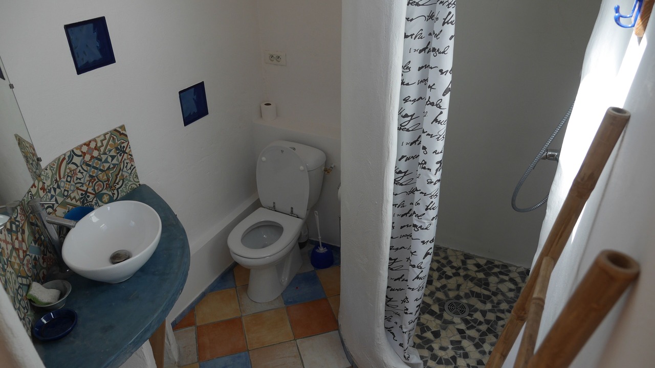 Photo of Bathroom in Quarante