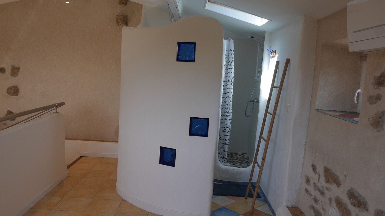 Photo of Others in Quarante