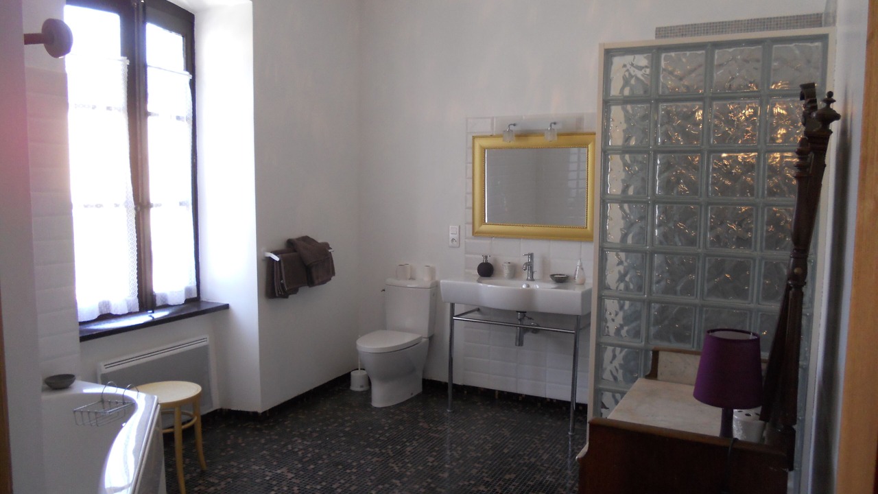 Photo of Bathroom in Vabre