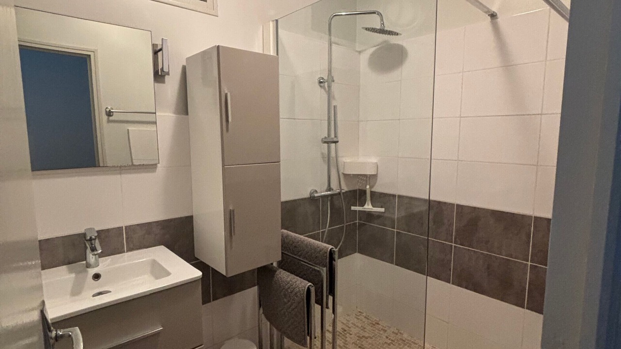 Photo of Bathroom in Gastes