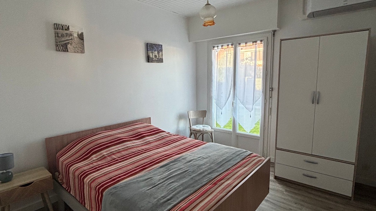 Photo of Bedroom in Gastes
