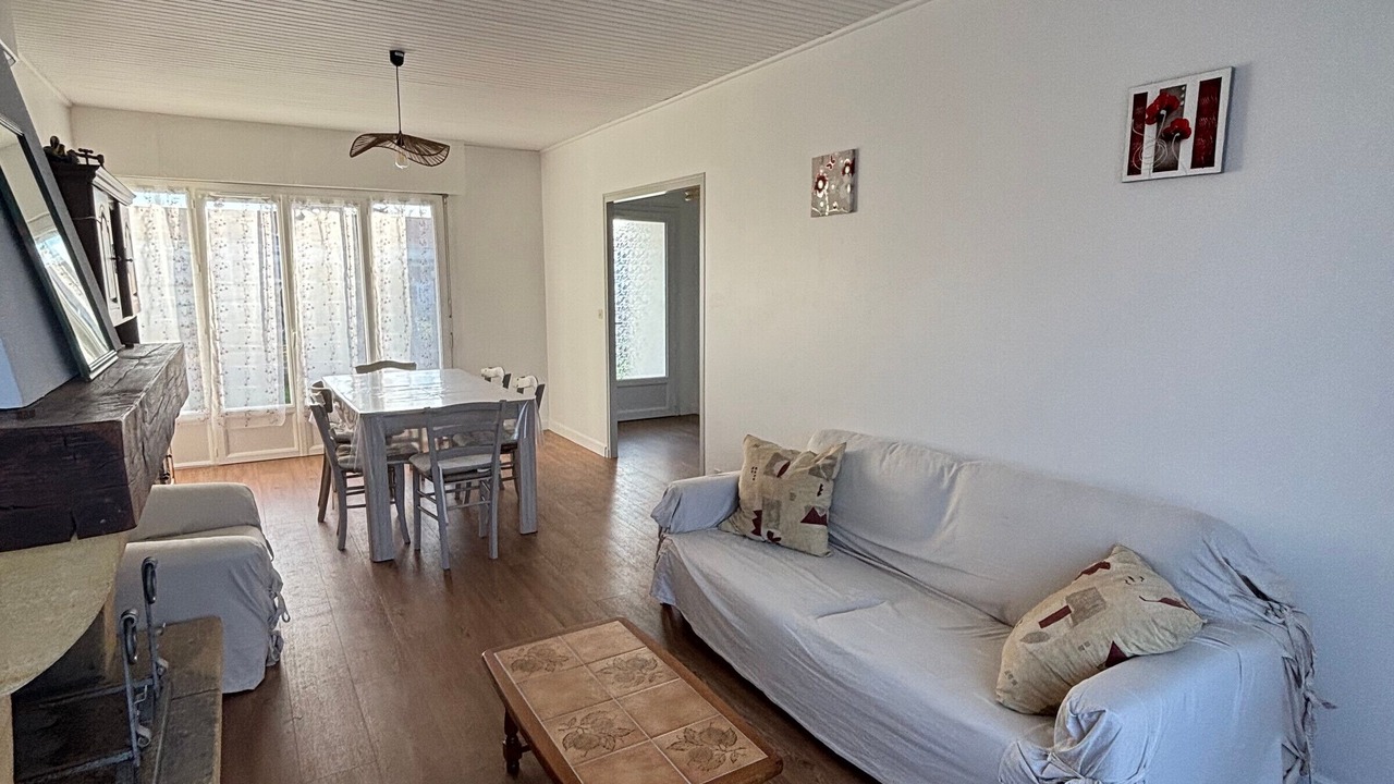 Photo of Livingroom in Gastes