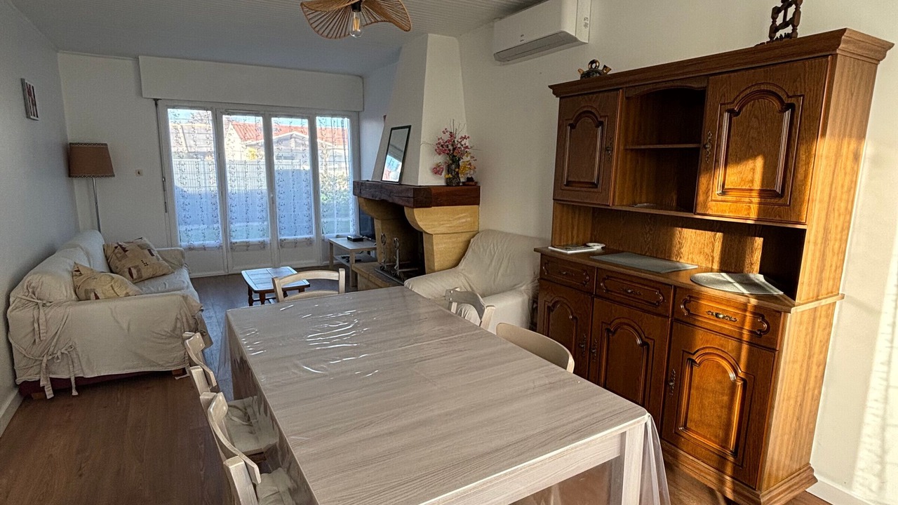Photo of Livingroom in Gastes