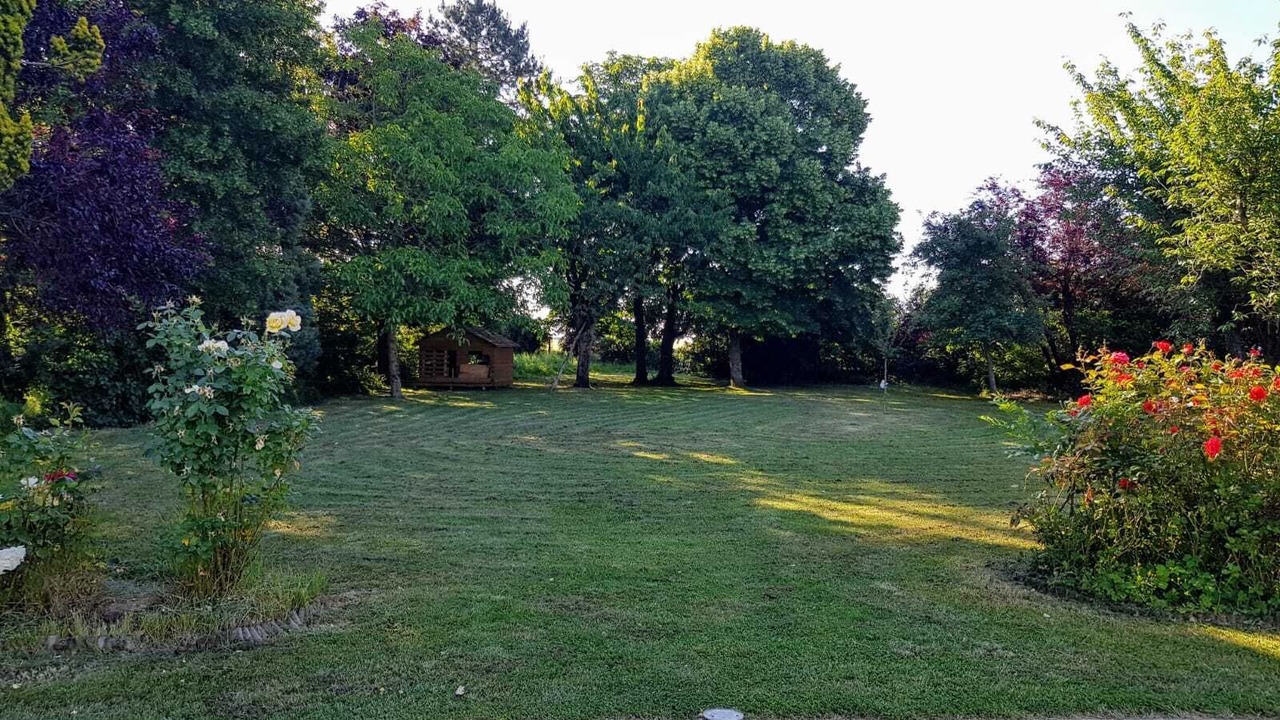 Photo of Outdoor in Beauvilliers