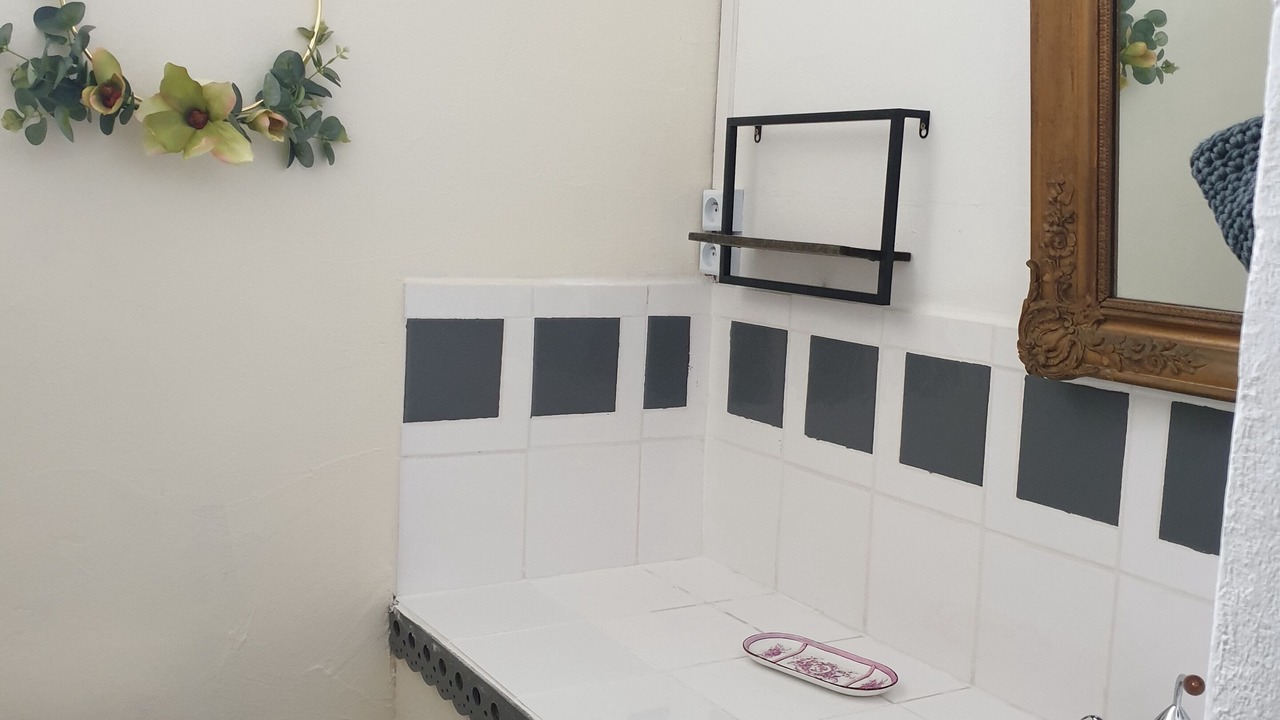 Photo of Bathroom in Ganges