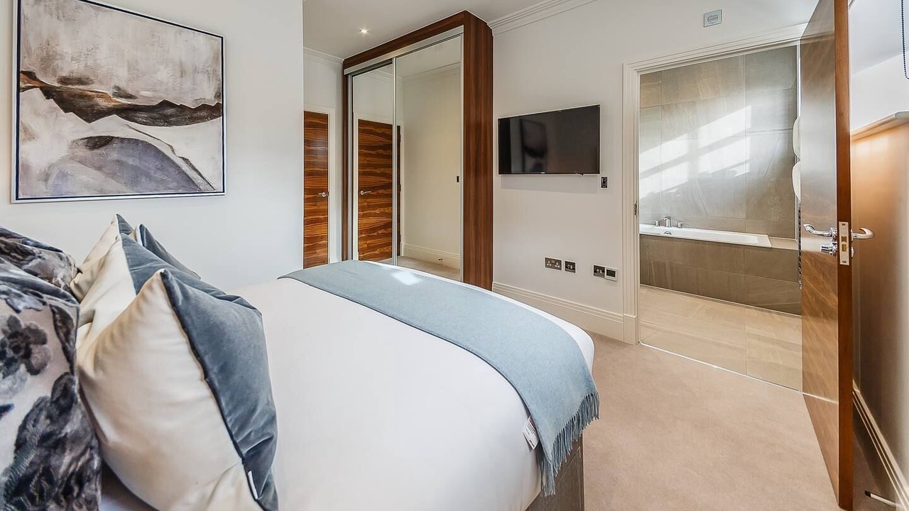 Photo of Bedroom in Hammersmith and Fulham