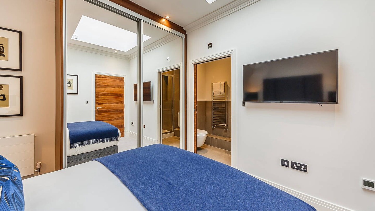 Photo of Bedroom in Hammersmith and Fulham