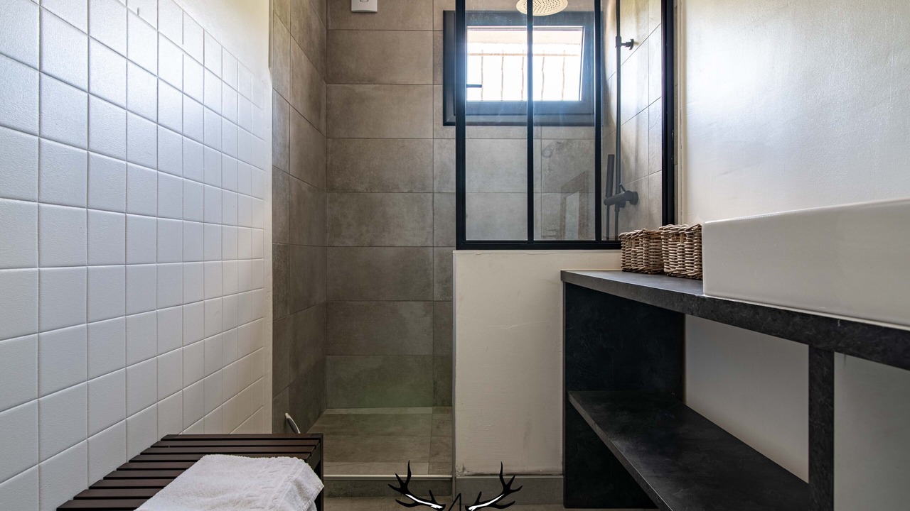 Photo of Bathroom in Saint-Andre-d'Embrun