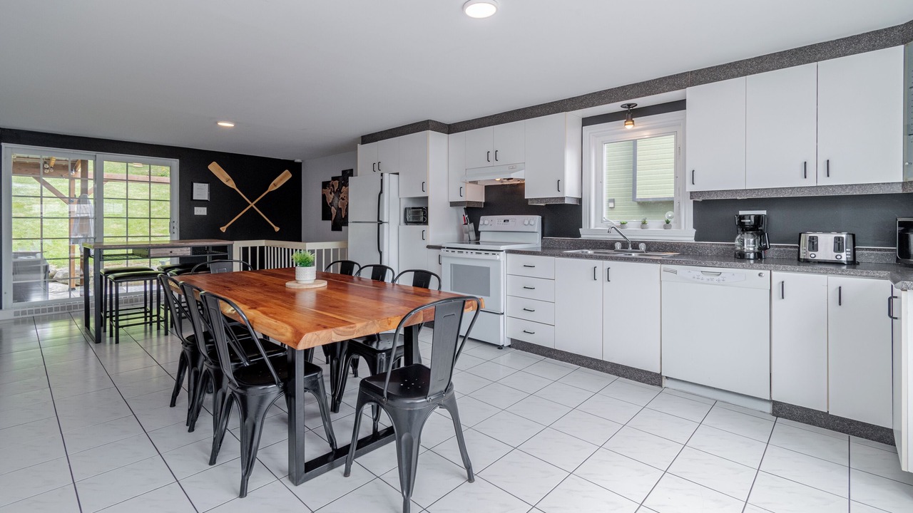 Photo of Kitchen in Petite-Riviere-Saint-Francois