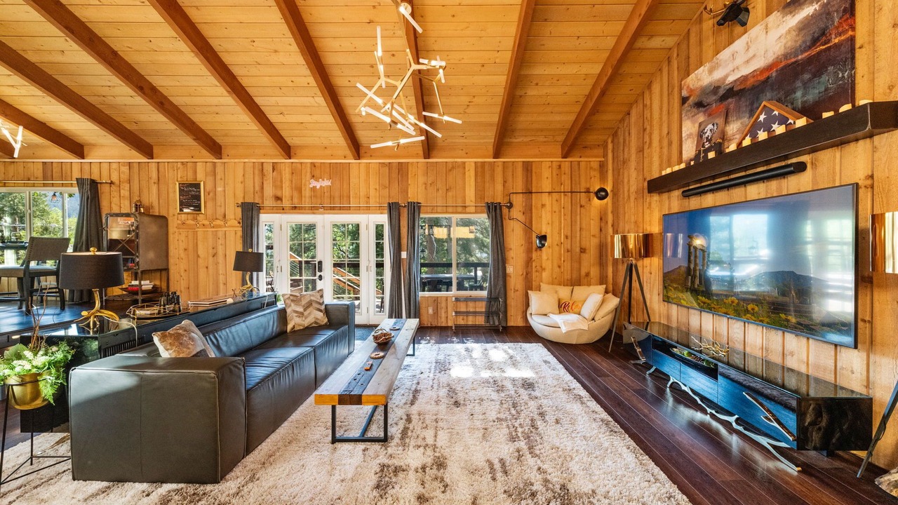 Photo of Bedroom in Pine Cove