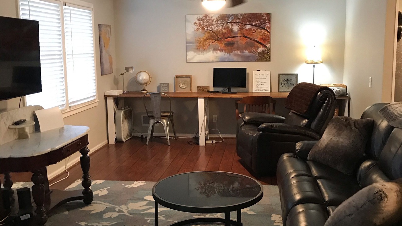 Photo of Livingroom in Oak Grove