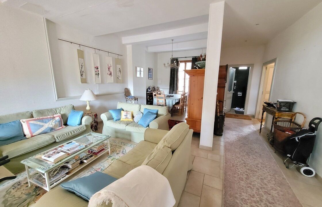 Photo of Livingroom in Saint-Genies-de-Fontedit
