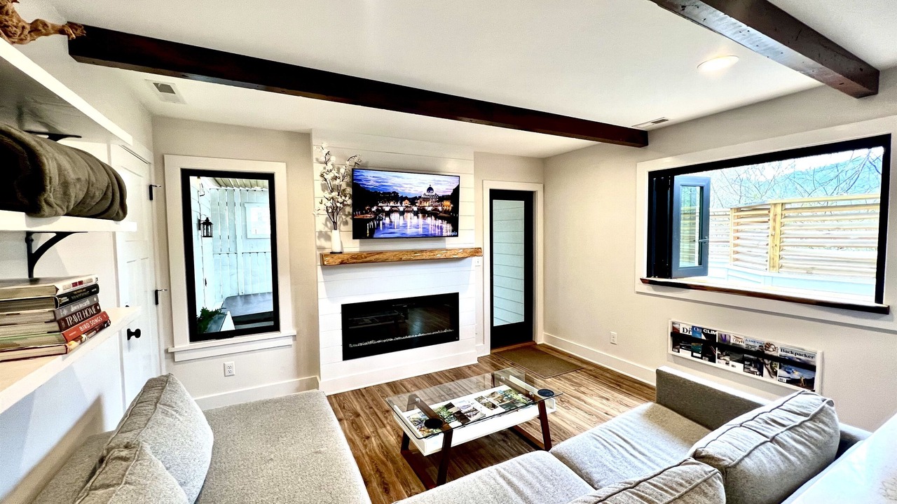 Photo of Livingroom in Black Mountain