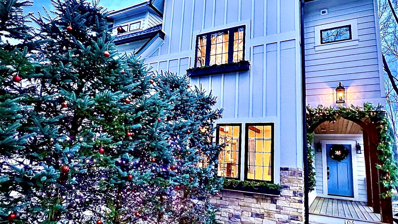 Photo of Outdoor in Black Mountain
