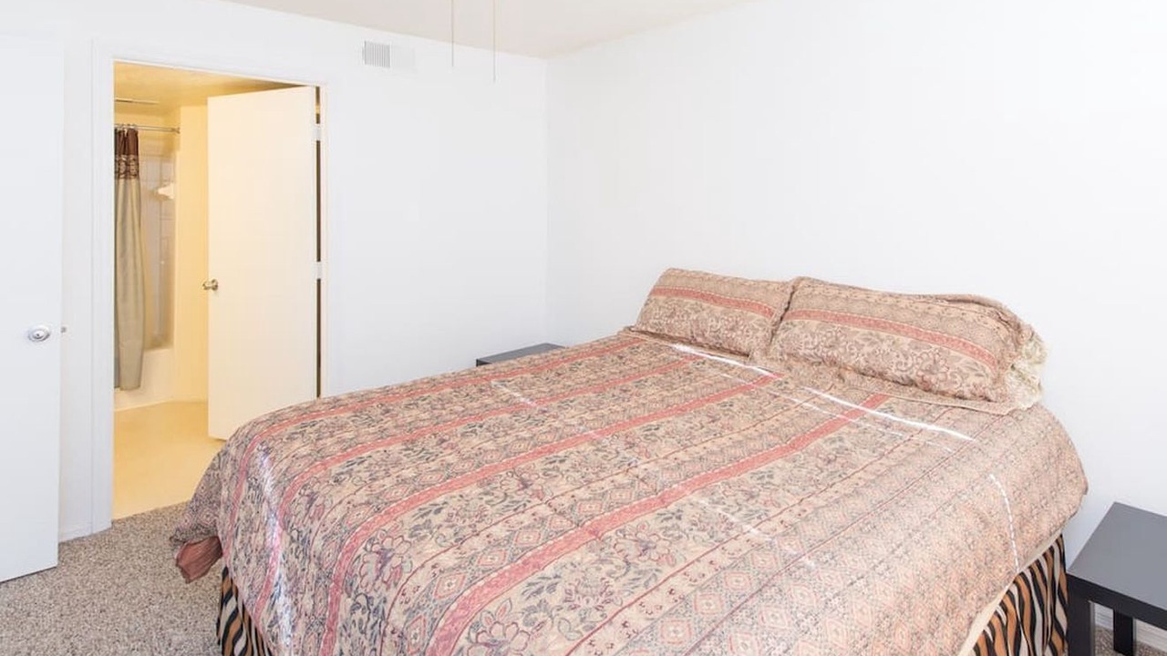 Photo of Bedroom in Vaucresson