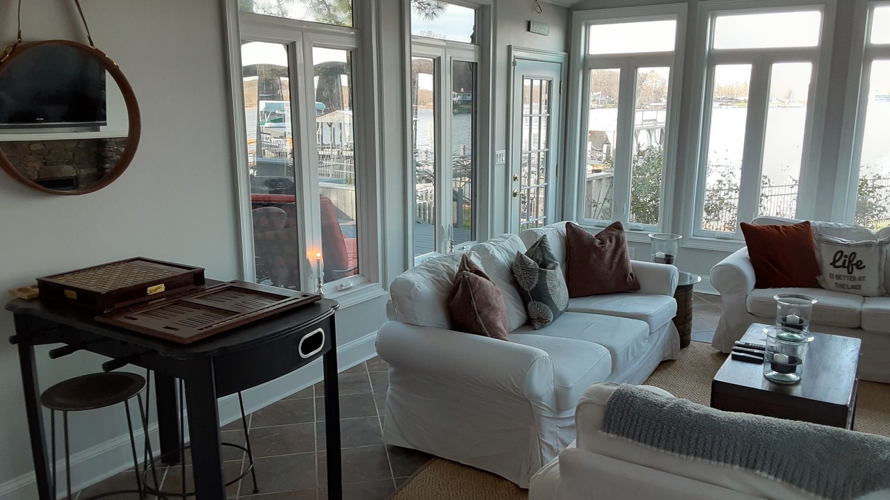 Photo of Livingroom in Lake Norman of Catawba