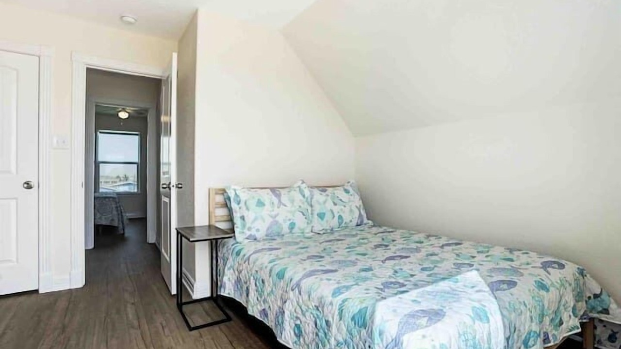Photo of Bedroom in Surfside Beach