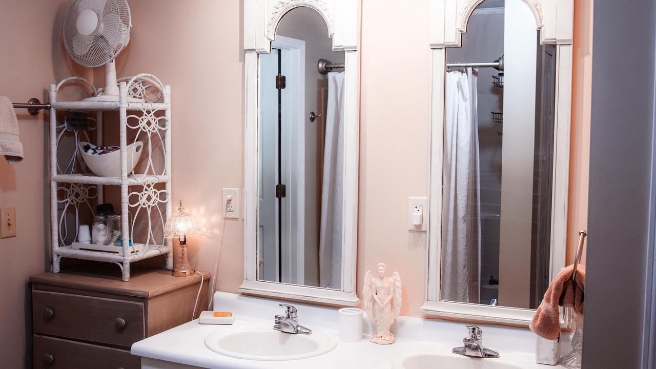 Photo of Bathroom in Toccoa