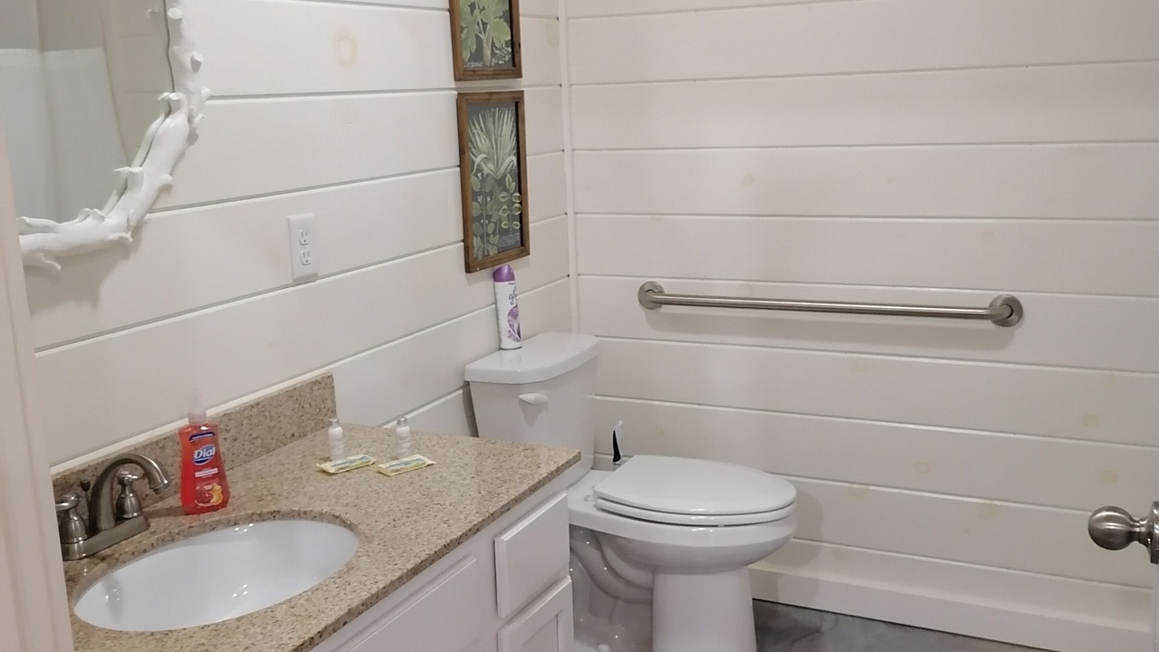 Photo of Bathroom in Mountain View