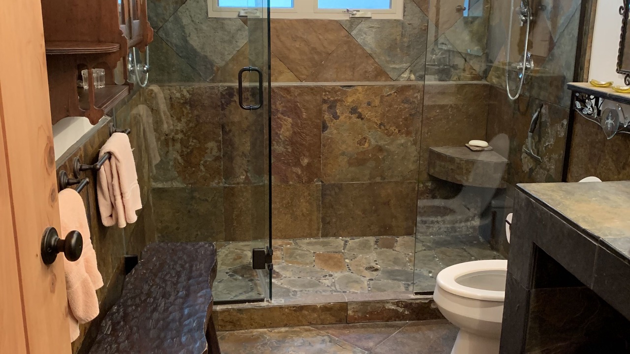 Photo of Bathroom in Hidden Valley
