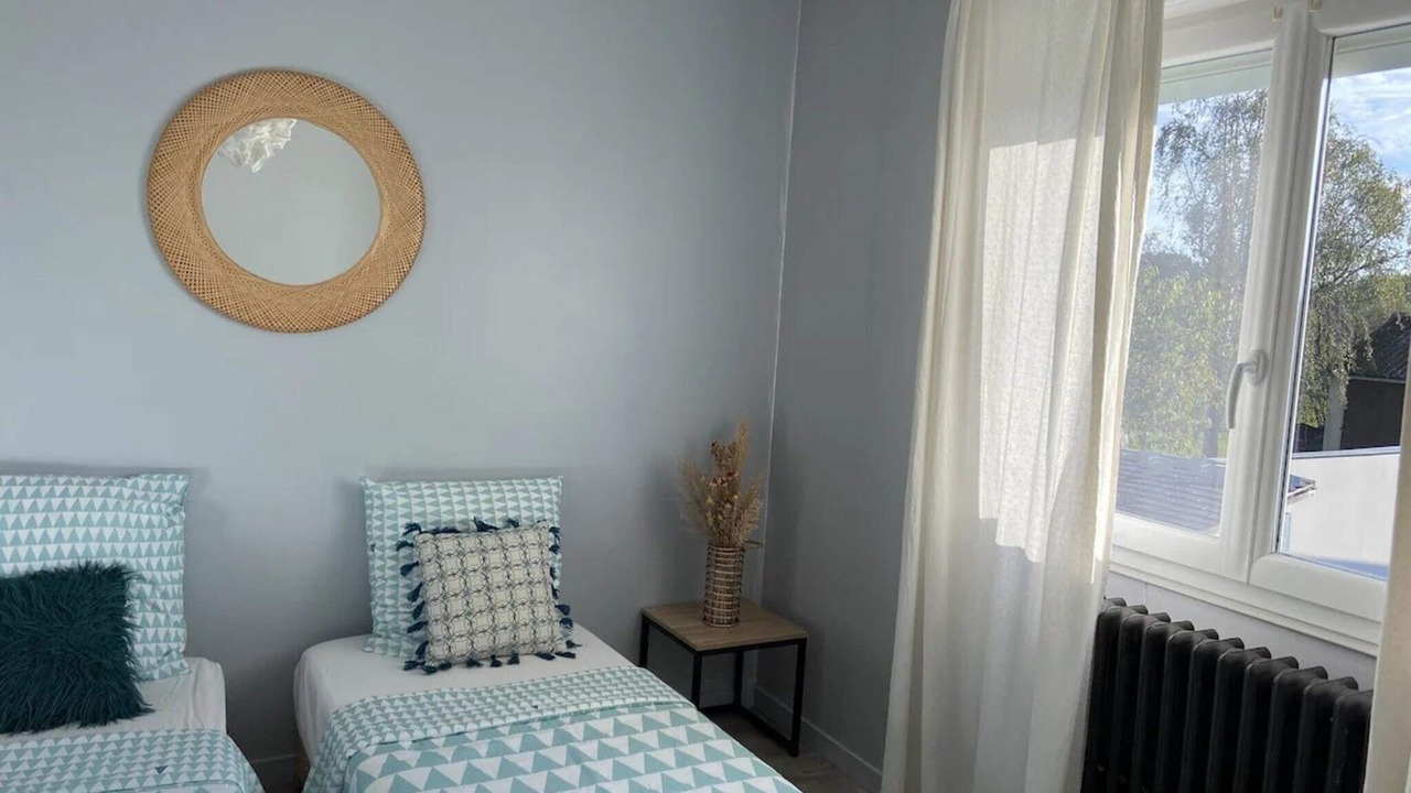 Photo of Bedroom in Saint-Jean-des-Mauvrets