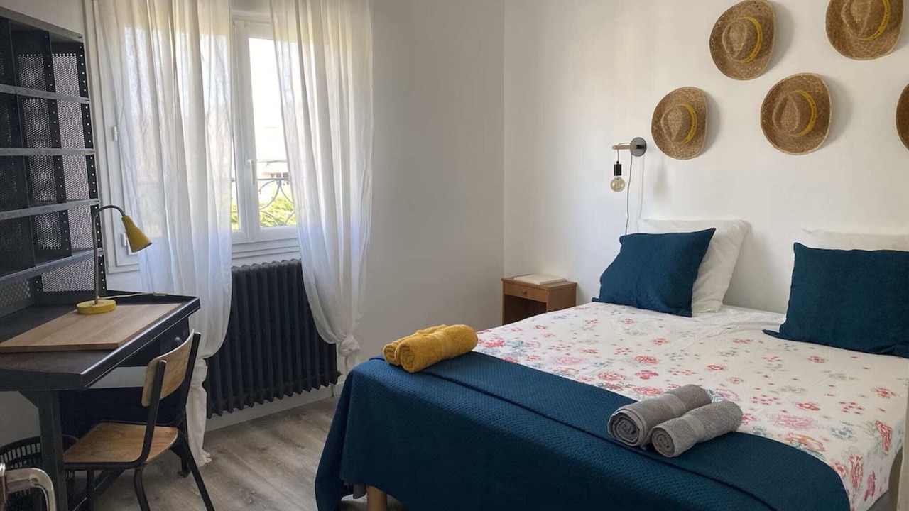 Photo of Bedroom in Saint-Jean-des-Mauvrets